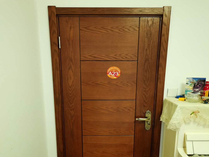 防盜門嘎吱嘎吱響怎么快速維修，上面維修安裝的師傅會(huì)怎么做