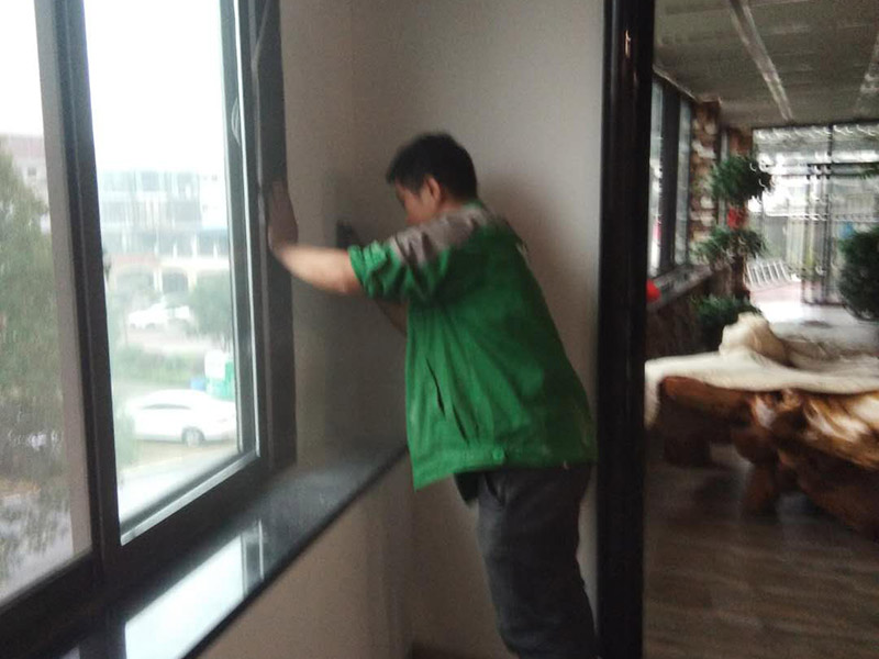 石家莊墻紙安裝一般多少錢，石家莊墻紙怎么安裝效果好
