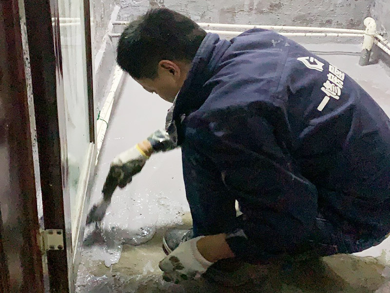 重慶維修廁所漏水該找誰，怎么處理及維修廁所漏水