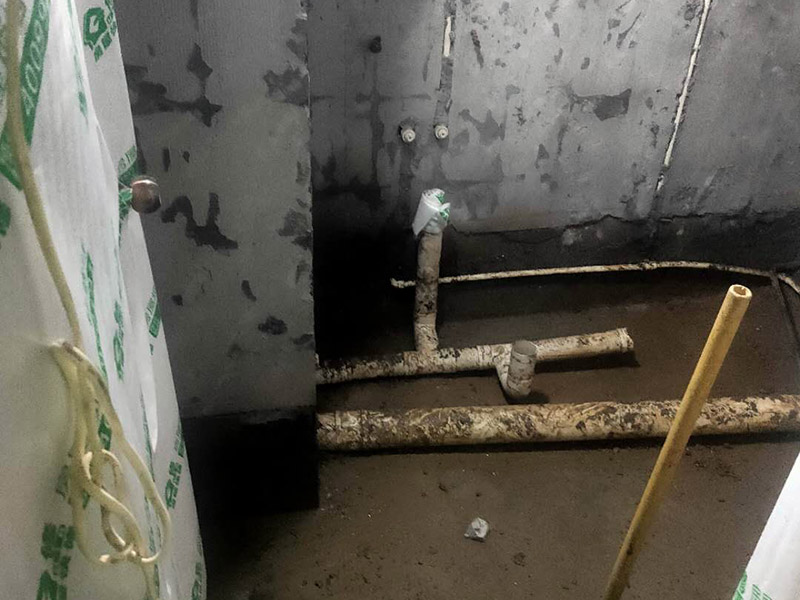 衛(wèi)生間暗水管漏水怎么辦，暗水管漏水但