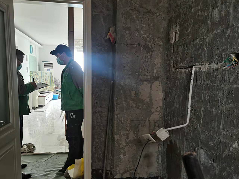 外墻管道漏水該誰(shuí)維修？外墻排水管維修