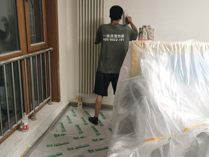 乳膠漆多少錢一平米包工包料？裝修刷乳