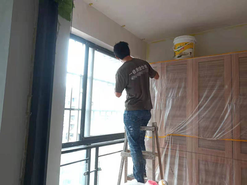 墻面潮濕怎么判斷是返潮還是漏水？